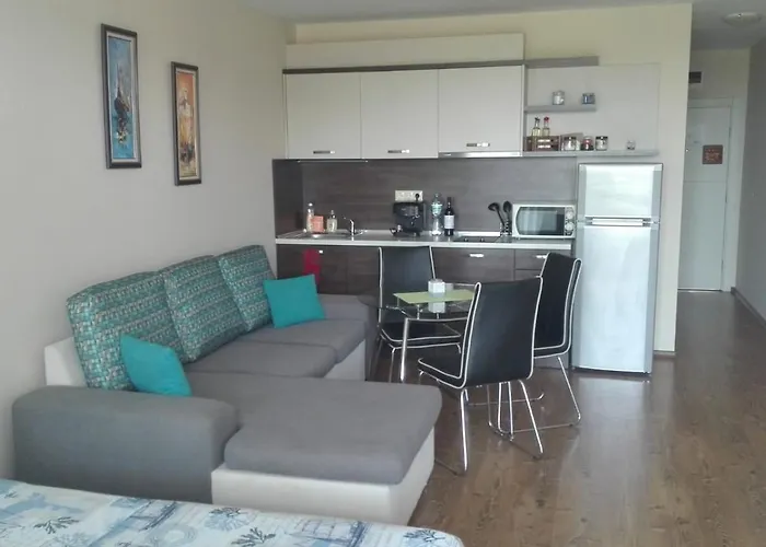 Atia * Черноморец